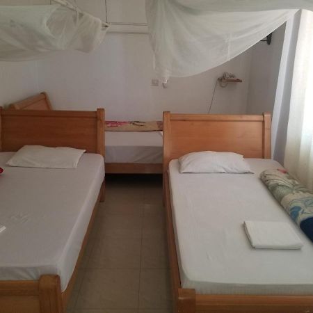 Hotel Buffalo Моши Екстериор снимка