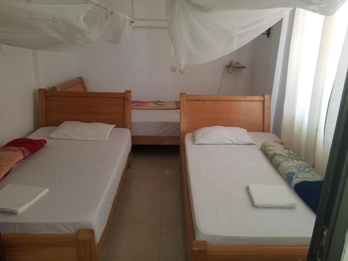 Hotel Buffalo Моши Екстериор снимка